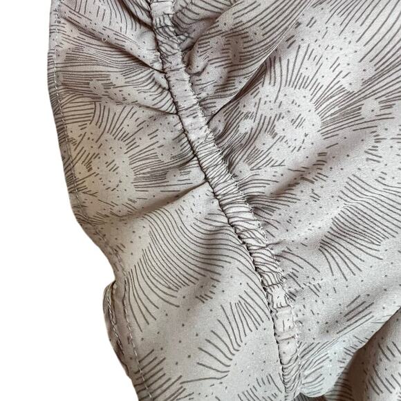 H&M women's size 6 blouse, elastic short sleeve, pink/mauve - Picture 4 of 8